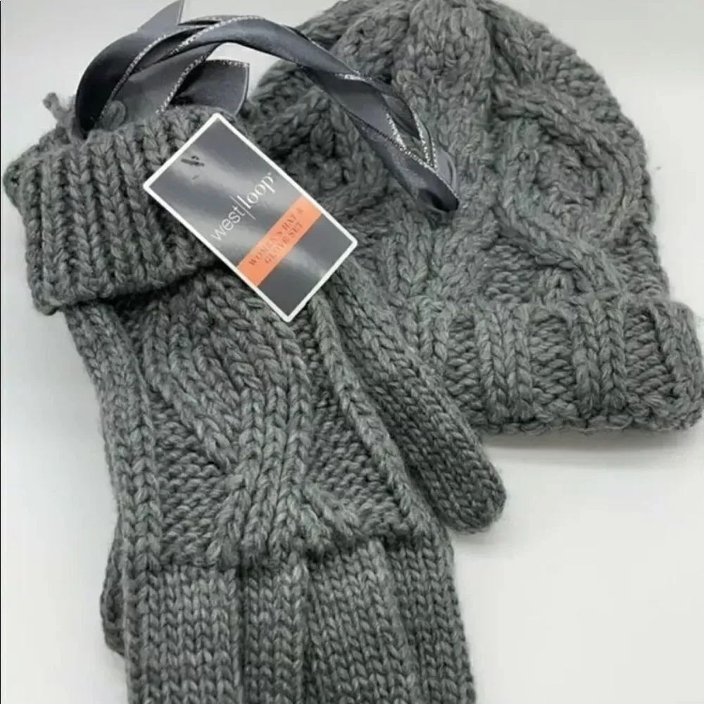 NWT West Loop Grey Beanie Pom Pom Hat & Gloves Gift Winter Set Cozy,Soft,Beautif